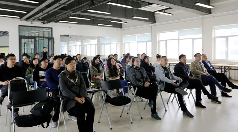 集團(tuán)工會組織消防知識培訓(xùn)和逃生安全演練活動