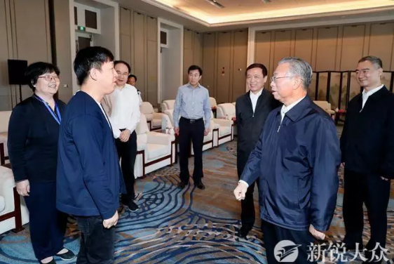 繼承“魯劇”優(yōu)良傳統(tǒng)，守正創(chuàng)新，培根鑄魂——山東影視精品創(chuàng)作及產(chǎn)業(yè)發(fā)展座談會舉行