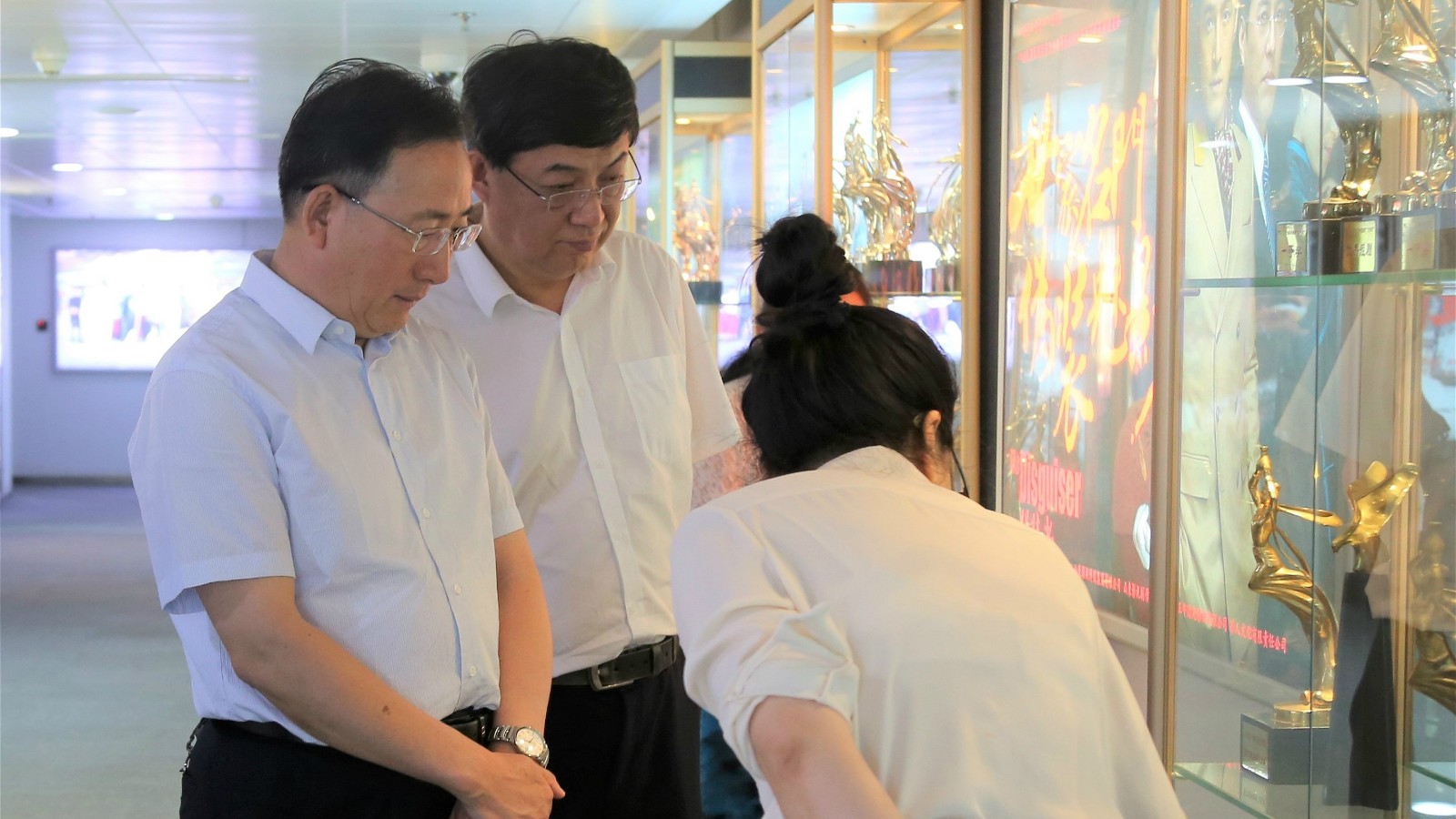 省委宣傳部副部長、省電影局局長程守田到山東影視傳媒集團調(diào)研