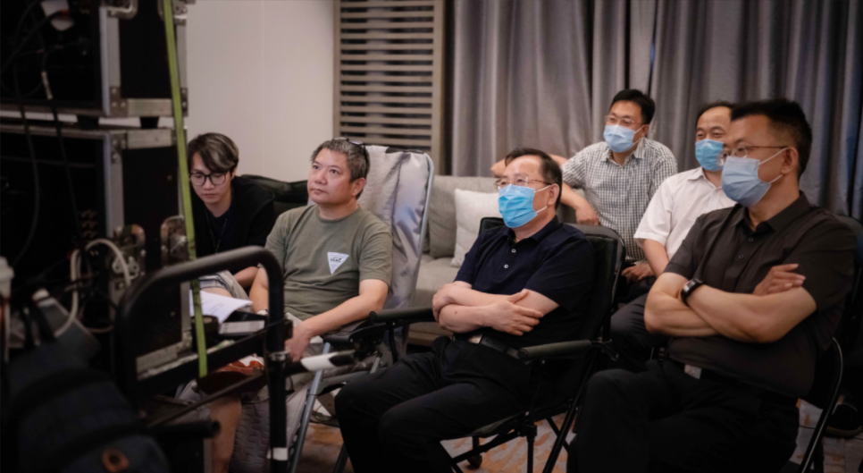 中共山東省委宣傳部副部長、省電影局局長程守田一行到電視劇《老家伙》劇組探班
